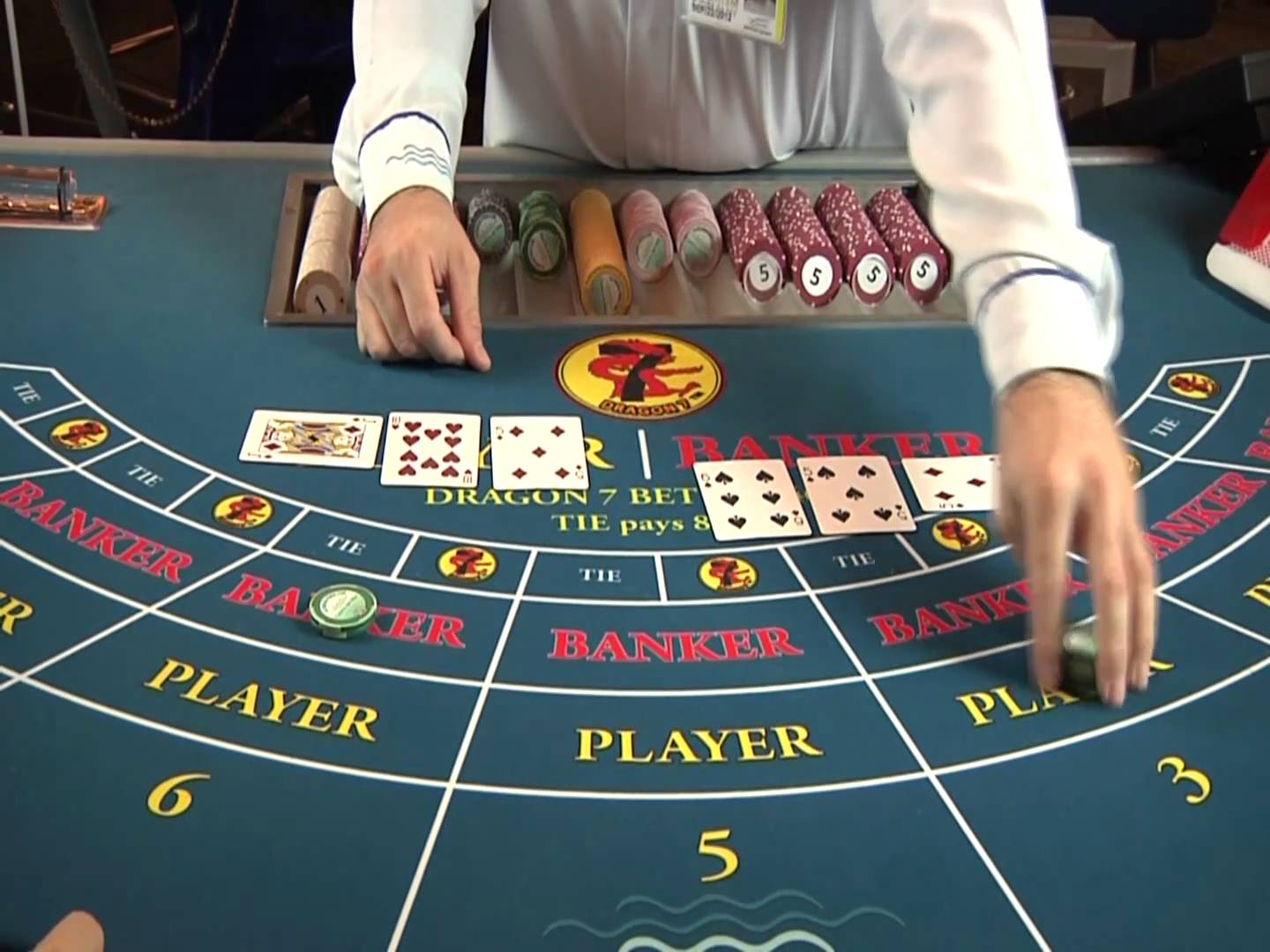 casino-baccarat-table