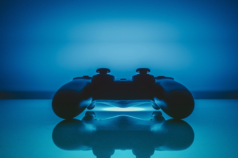 EA vice direktör säger att lootlådor är som Kinderägg och inte hasardspel